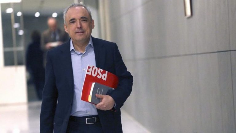 El PSOE acusa a Casado de querer 