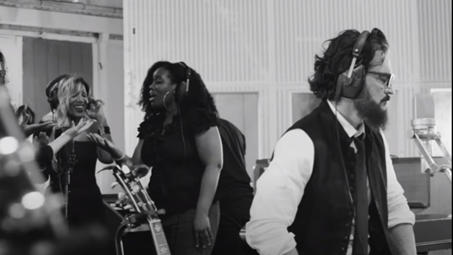 Ricardo Arjona Covers, demos y otras travesuras de blanco