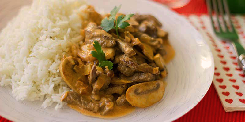 Ingredientes para el contorno (arroz con maní tostado)