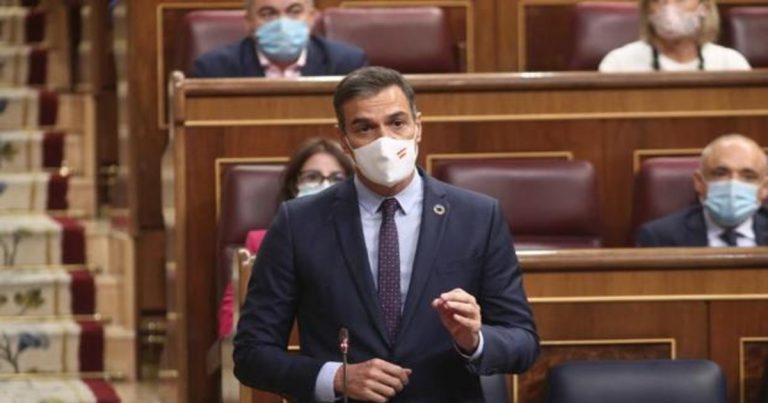 Sánchez alaba el trabajo de todos sus ministros y del PSOE y Podemos