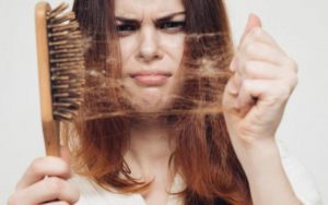 Se te cae el pelo Esta es la vitamina que te hace falt