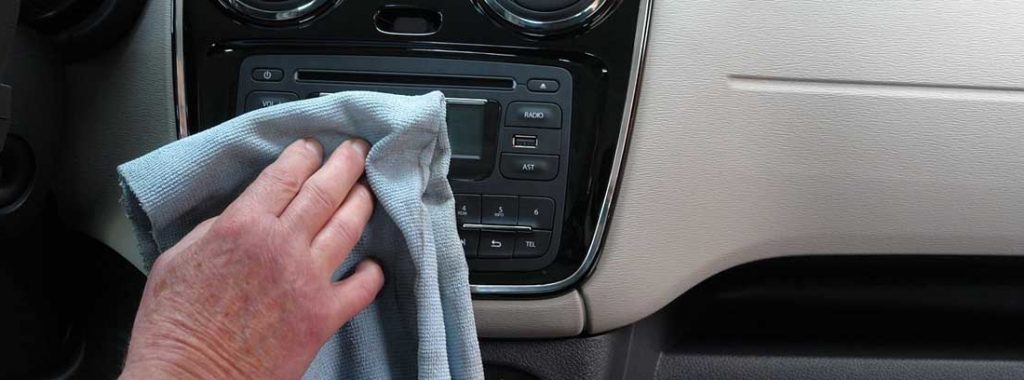 Cómo limpiar la tapicería, salpicadero y todo el interior del coche 3 Datos extras