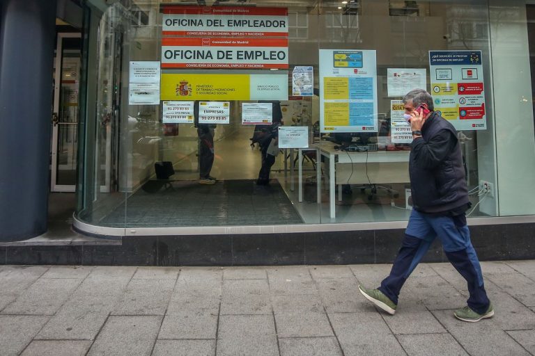 La tasa media de paro se situó en 2020 en el 15,5%, su valor más alto desde 2017