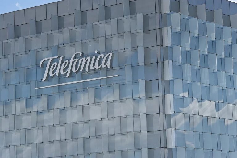 Telefónica y Alastria firman un convenio para impulsar una red blockchain