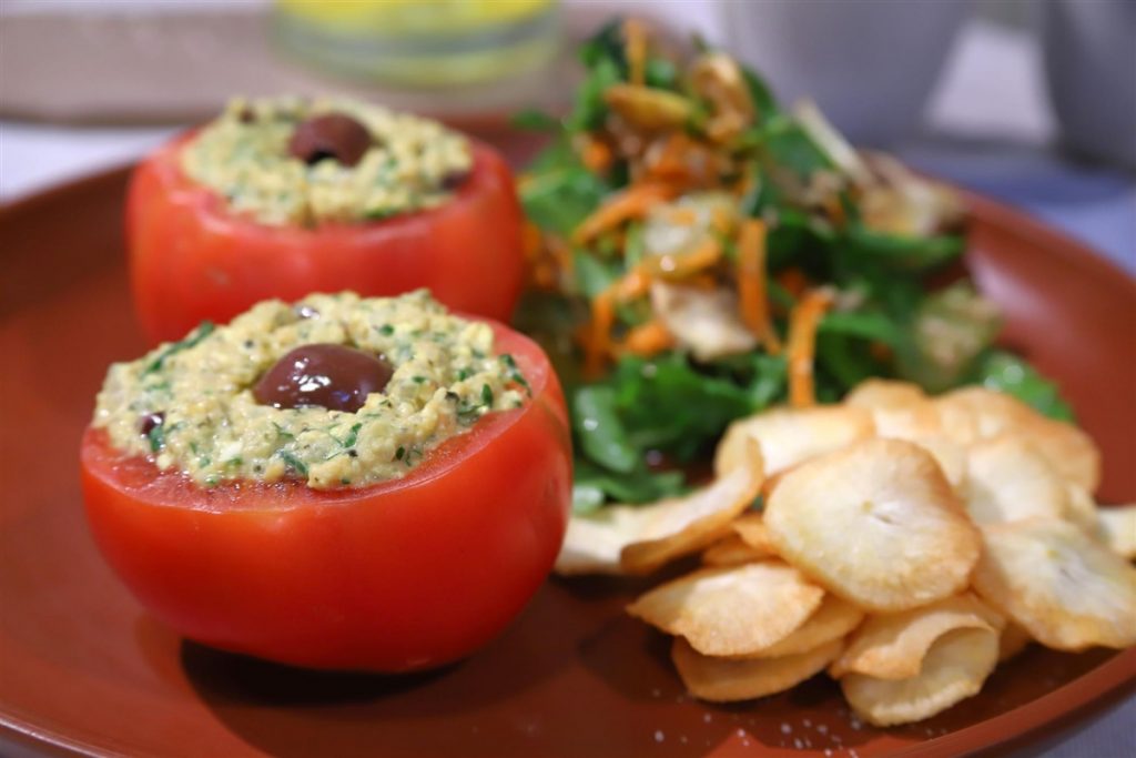 Tomate relleno de atún: la cena más saludable cuando estás a dieta 5 Variaciones de la receta