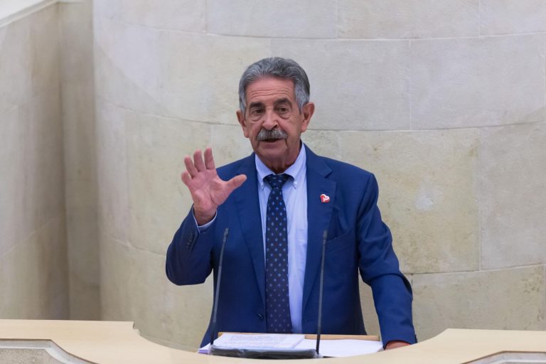 Revilla critica a Ayuso y le avisa: 