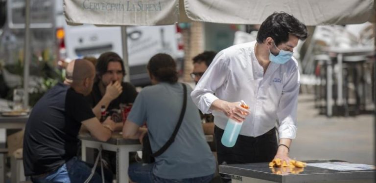 Un estudio cuestiona si los bares pueden prevenir el riesgo de transmisión del COVID-19