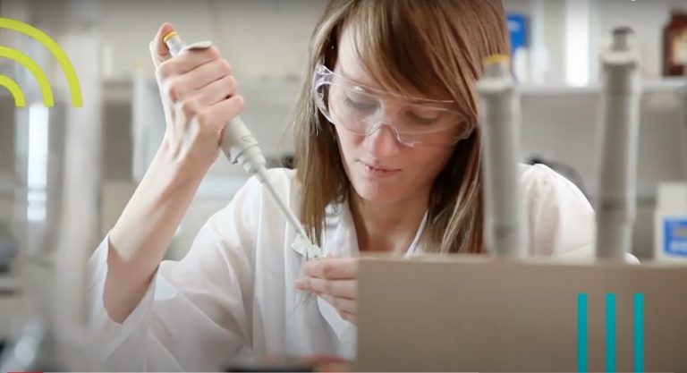 Solo el 13% de estudiantes de carreras STEM en España son mujeres