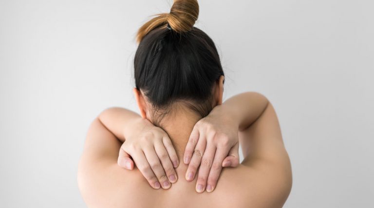 Cómo aliviar una contractura muscular