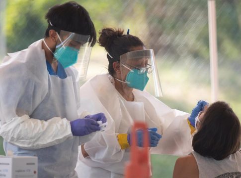 Coronavirus.- La pandemia de coronavirus deja más de 1,5 millones de muertos en todo el mundo El coronavirus ya circulaba por EEUU en diciembre de 2019, dice un estudio