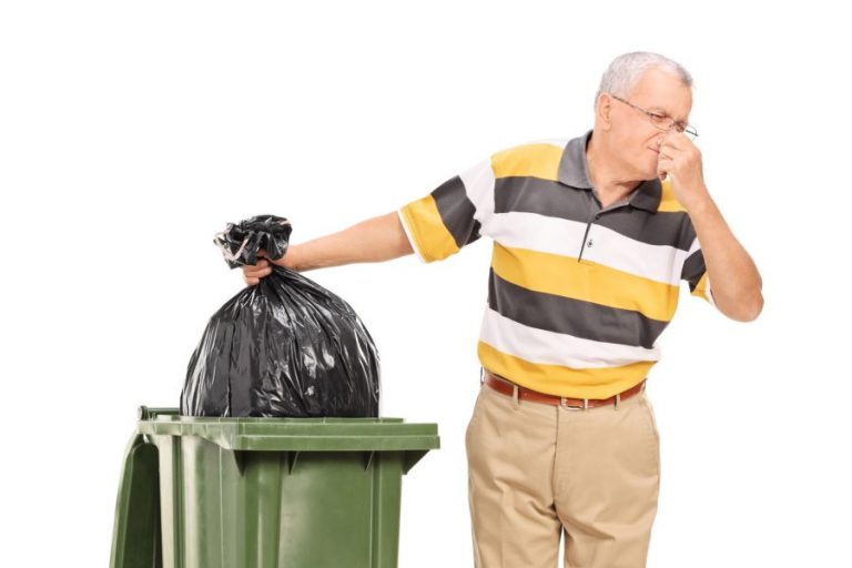 Cómo eliminar el mal olor del cubo de basura