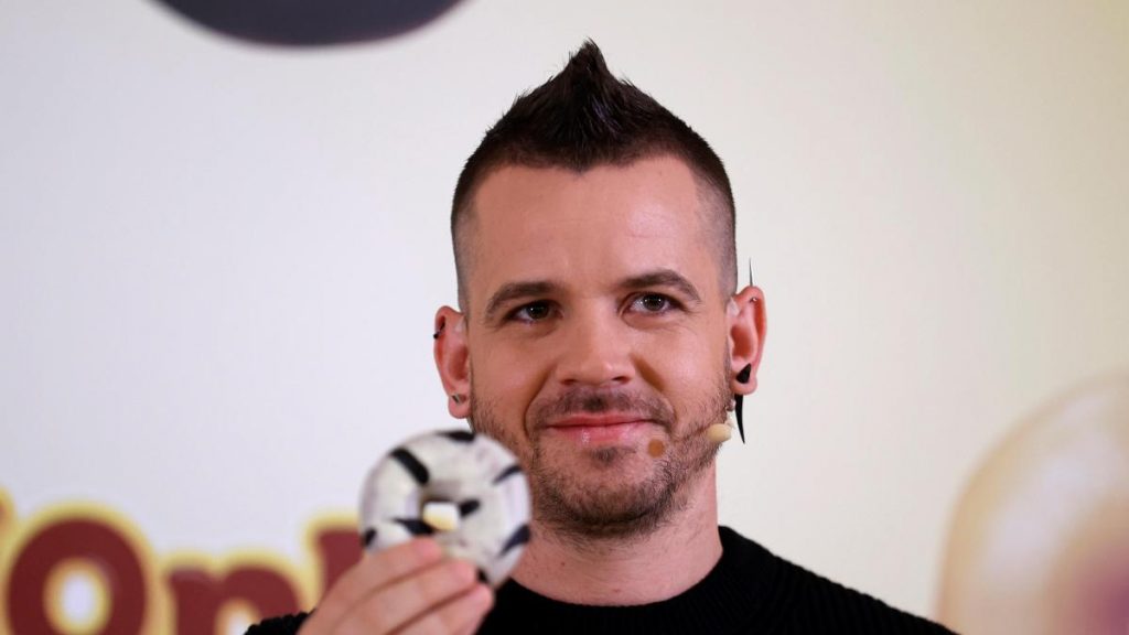 Dabid Muñoz dice estar muy orgulloso con sus donuts