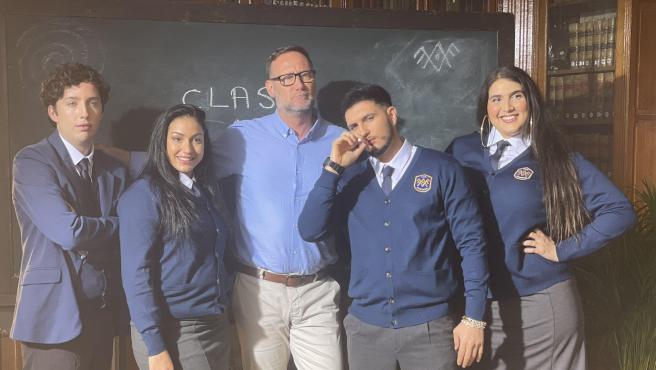 El internado 'de los famosos': el divertido spot de Amazon Prime para promocionar su serie con Dakota, Omar Montes y otros