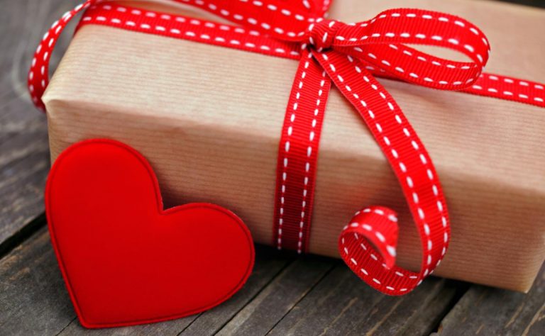 Sorprende a tu pareja: gadgets perfectos para regalar en San Valentín