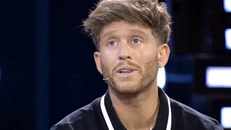 Gonzalo Montoya pone patas arriba a la Argentina buscando a la chica mundial de la que se enamoró