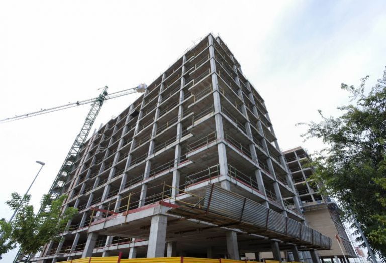 Podemos propone que se defina como gran propietario a quien tenga cinco o más pisos