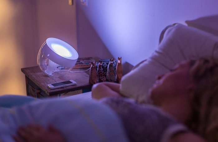 lampara inteligente philips hue iris