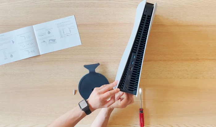 ¿Tienes una PS5? Así la has de limpiar por dentro y por fuera 127 limpiar carcasa consola sony