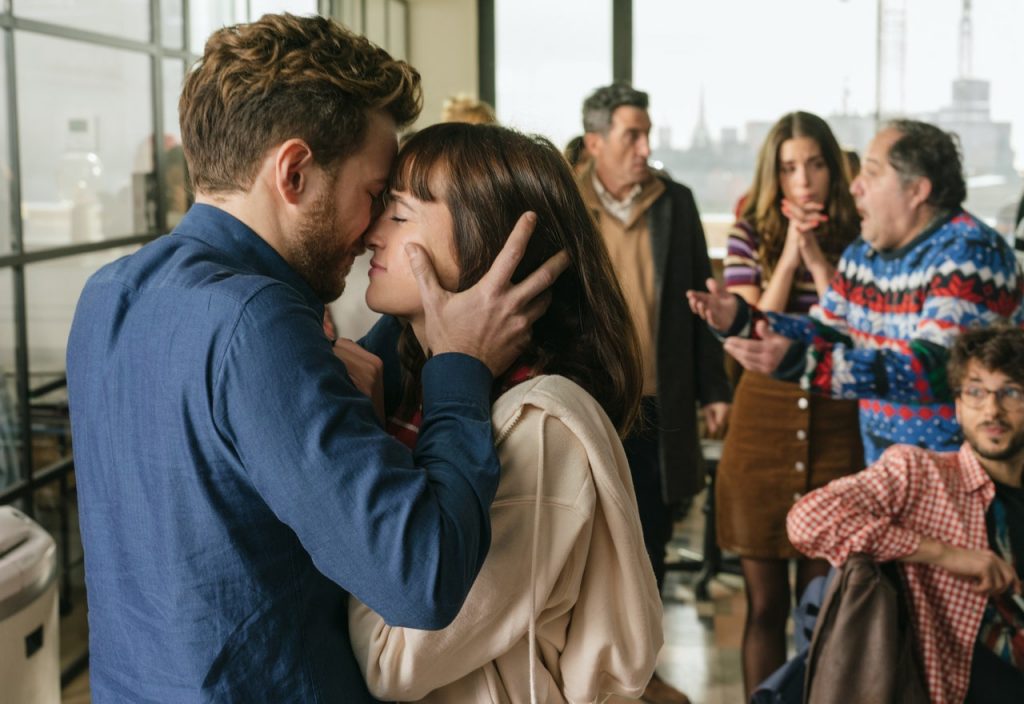 Loco por ella: Por qué tienes que ver la comedia de Netflix 56 Carla y Adri