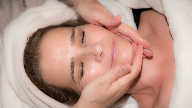 Cómo hacer un masaje facial 64 Masaje facial, un segundo respiro para el rostro