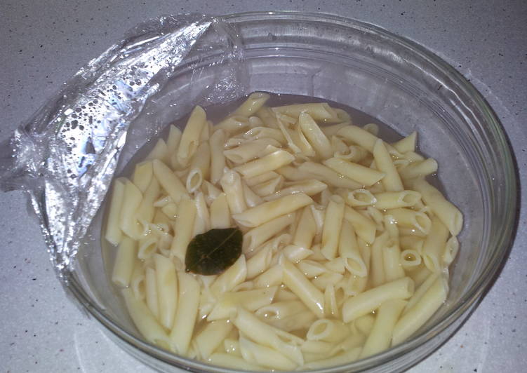 Macarrones con tomate: cómo prepararlos en 15 minutos en el microondas y comer como un rey