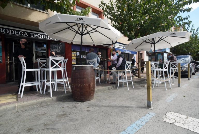 Varios municipios de Murcia podrá abrir sus terrazas al 75% solo para convivientes