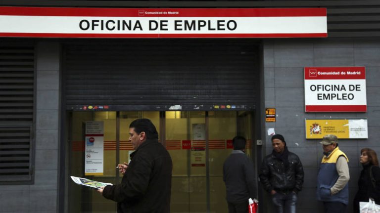 Los técnicos de Hacienda advierten de que harán falta 121 años para poner fin a la brecha salarial