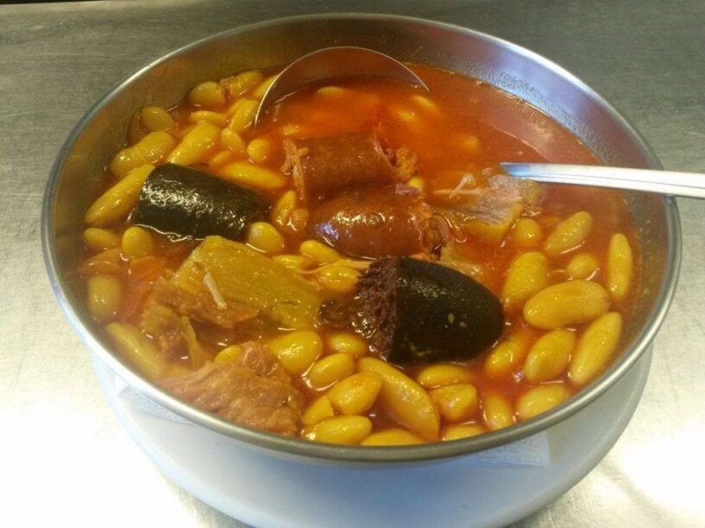 Este será, más o menos, el aspecto final de tu olla de fabada.