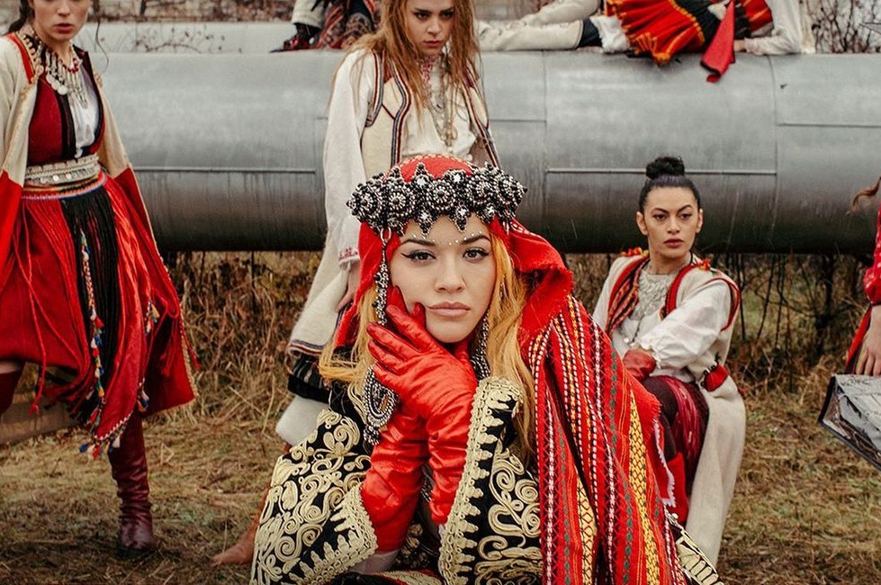 Rita Ora publica "Bang" con Imanbek, David Guetta, Gunna y Khea 3 rita ora imanbek bang