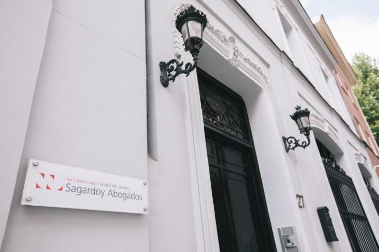 Presidentes, ministros y magistrados participan en el libro conmemorativo del 40 aniversario del Despacho Sagardoy