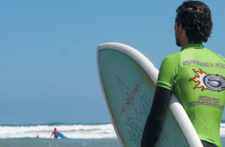 Calima Surf, la mejor escuela de surf de Lanzarote en Playa Famara