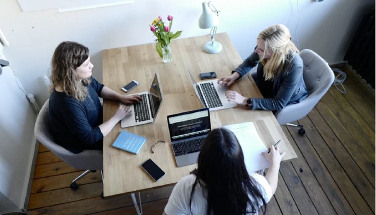 ¿Profesiones de mujer?