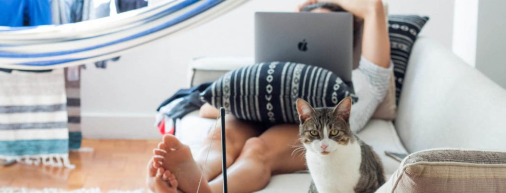 Las piernas también son importantes en el teletrabajo