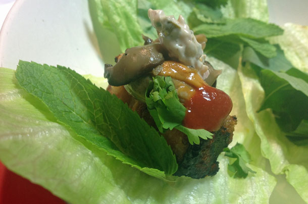 Preparación de la especialidad de Dabiz Muñoz del StreetXO