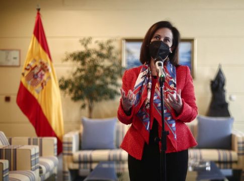 Defensa homenajeará a Suárez, Gutiérrez Mellado y Carrillo por el 23-F Defensa homenajeará a Suárez, Gutiérrez Mellado y Carrillo por el 23-F