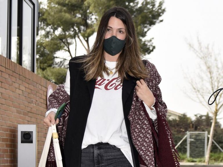 Laura Matamoros celebra su 28 cumpleaños con una persona muy especial