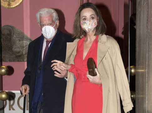 Isabel Preysler y Mario Vargas Llosa derrochan amor y elegancia en la noche madrileña Isabel Preysler y Mario Vargas Llosa derrochan amor y elegancia en la noche madrileña