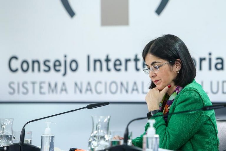 Darias recuerda que los europeos que lleguen tienen las mismas restricciones