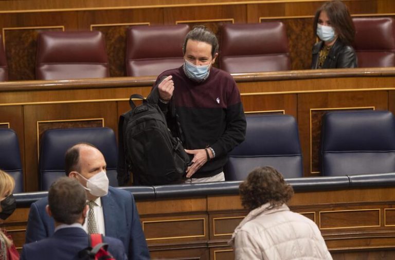 Pablo Iglesias se despide del Congreso y Yolanda Díaz llora su adiós