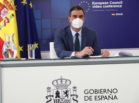 Sánchez pide la puesta en marcha del Certificado Verde Digital para una movilidad segura en la UE Sánchez pide la puesta en marcha del Certificado Verde Digital para una movilidad segura en la UE