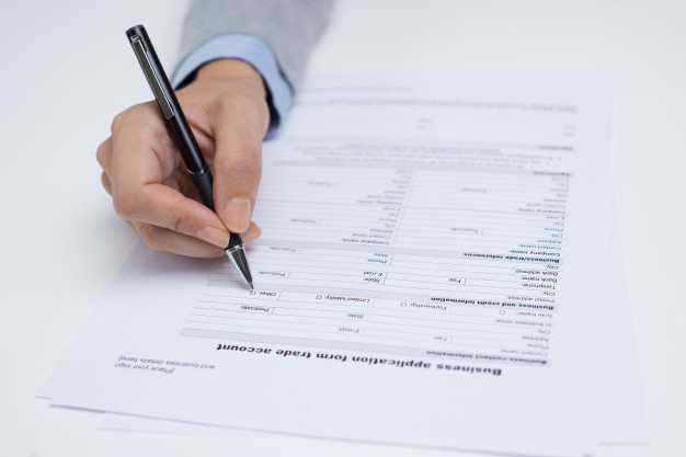 Qué es el modelo 111 152 A quién le corresponde presentar el modelo 111