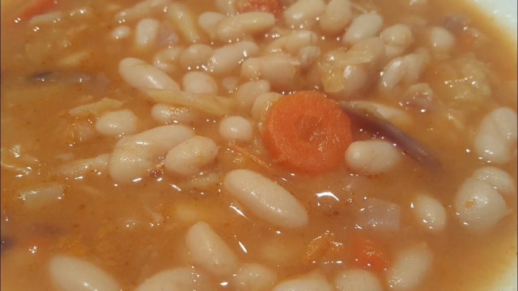 Alubias a lo pobre: el plato de cuchara que no te importará comer dos días seguidos 88 Las alubias a lo pobre y la historia