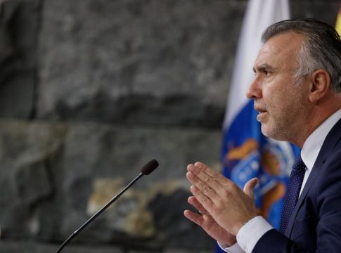 Ángel Víctor Torres