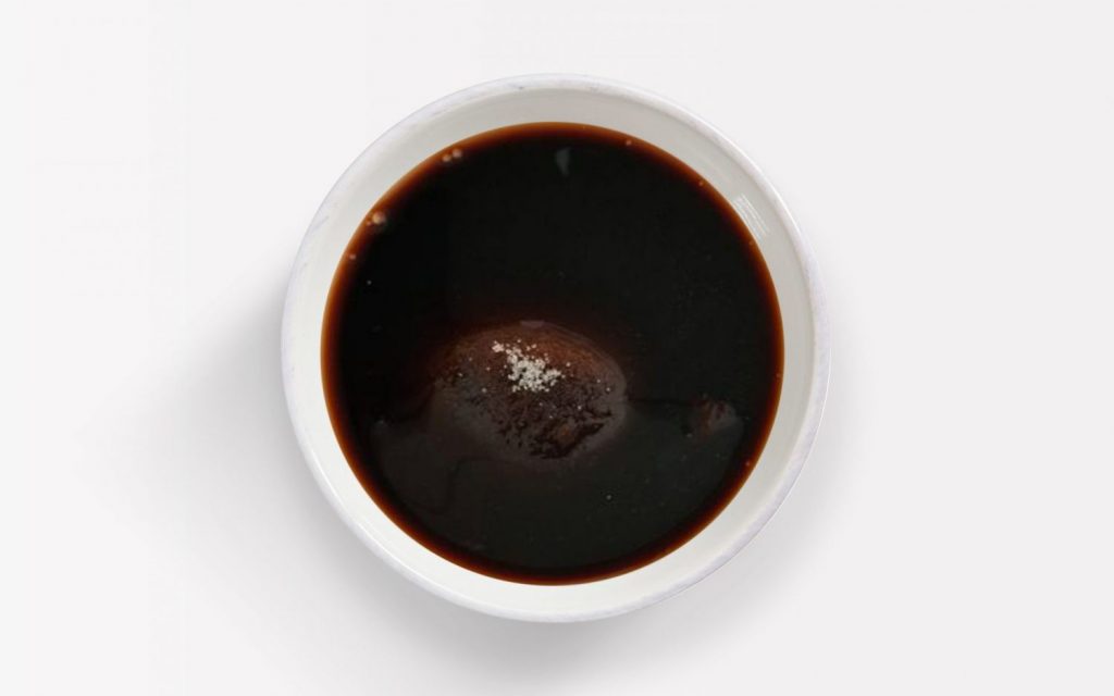 Preparación de la salsa yakitori