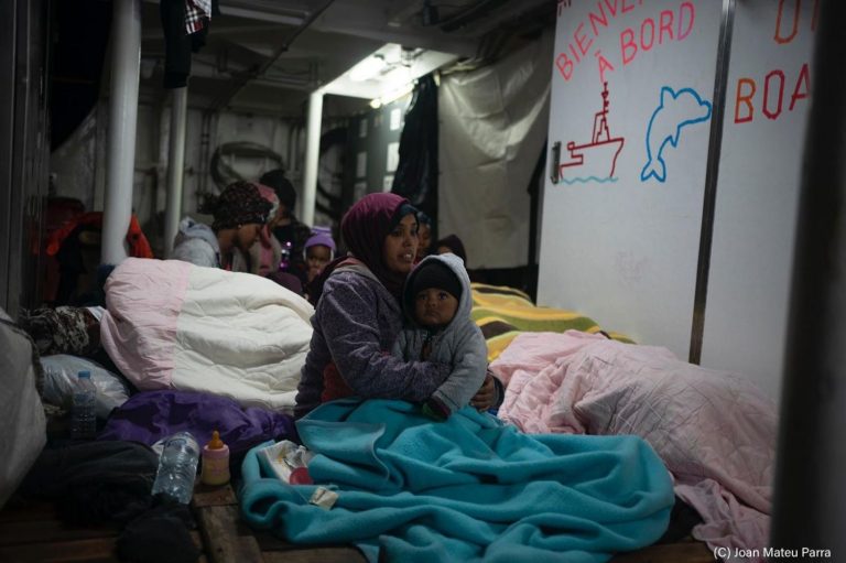 Barcelona atiende a 19.000 migrantes y refugiados durante 2020