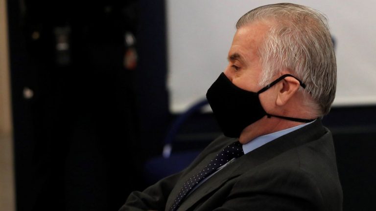 Bárcenas dice que dio sobresueldos a Rajoy y varios ministros