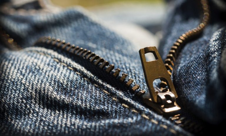 Cómo desatascar una cremallera que no sube (o baja)