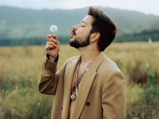Camilo y "Mis manos", su nuevo álbum 6 Camilo en mis manos