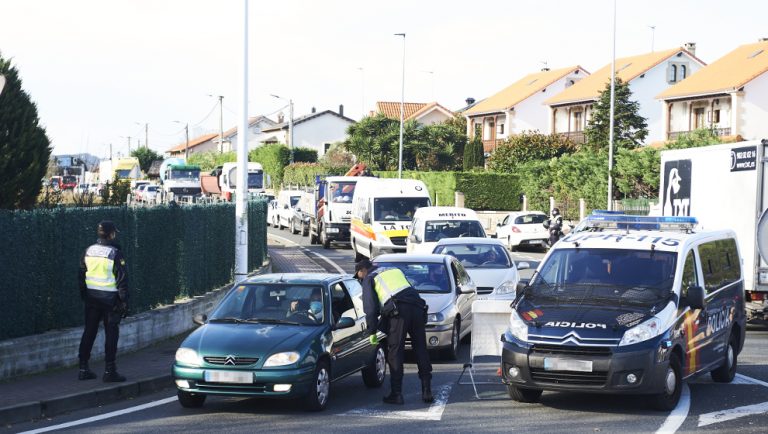 Cantabria aboga por mantener el cierre en Semana Santa y el toque de queda