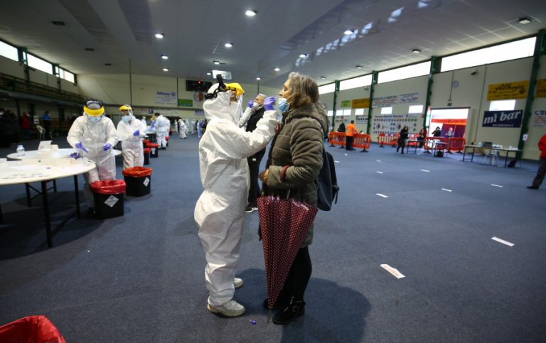 Castilla y León registra 235 nuevos casos y nueve fallecidos